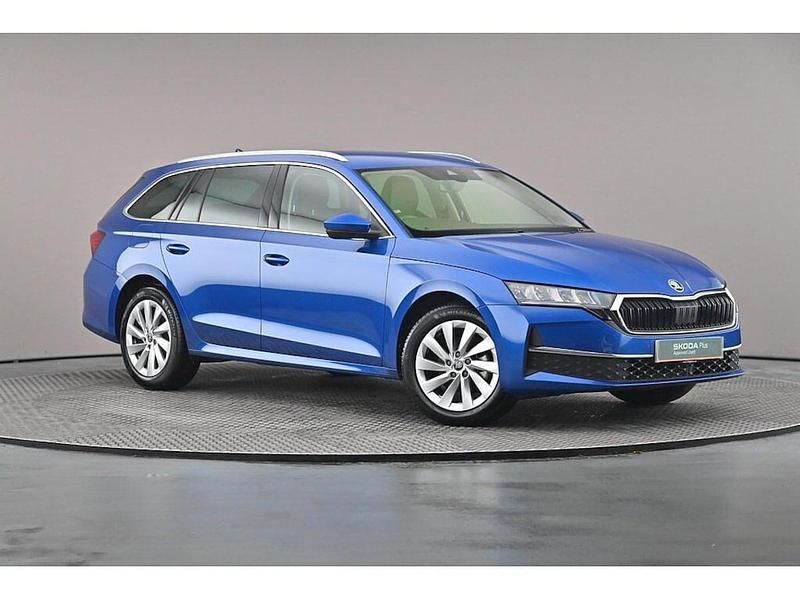 Race blue metallic Used 2025 Skoda Octavia SE L Estate | £24,406 (A bit pricey) - Image 1/4