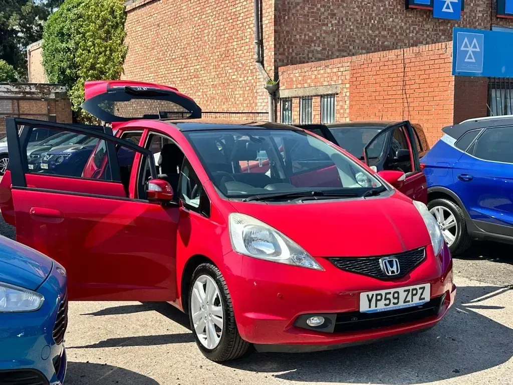 Used Honda Jazz EX 100 HP (73 kW) 2009 Red Hatchback