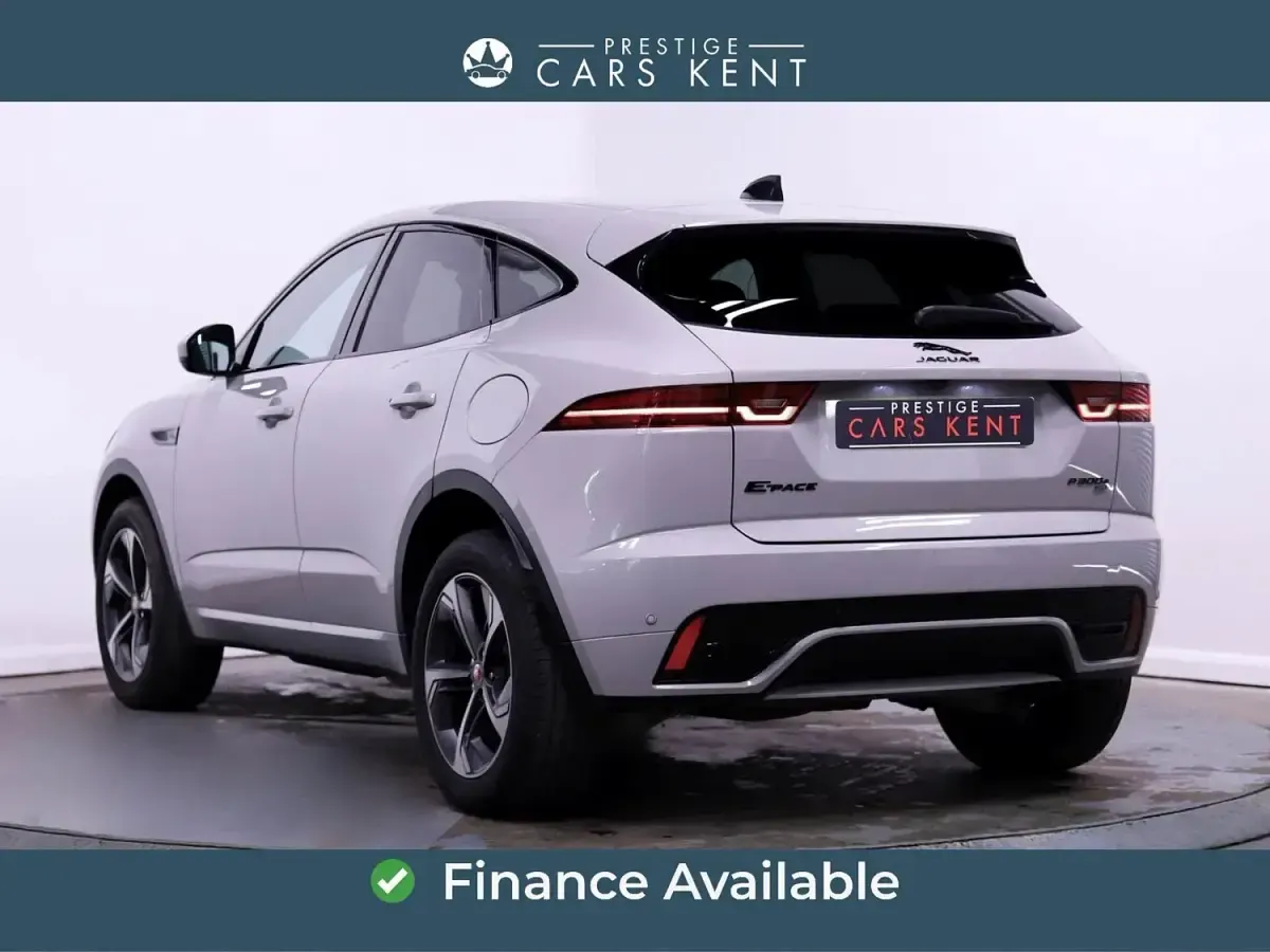 Usado Jaguar E-Pace R-Dynamic 160 HP (117 kW) 2022 Cinzento SUV