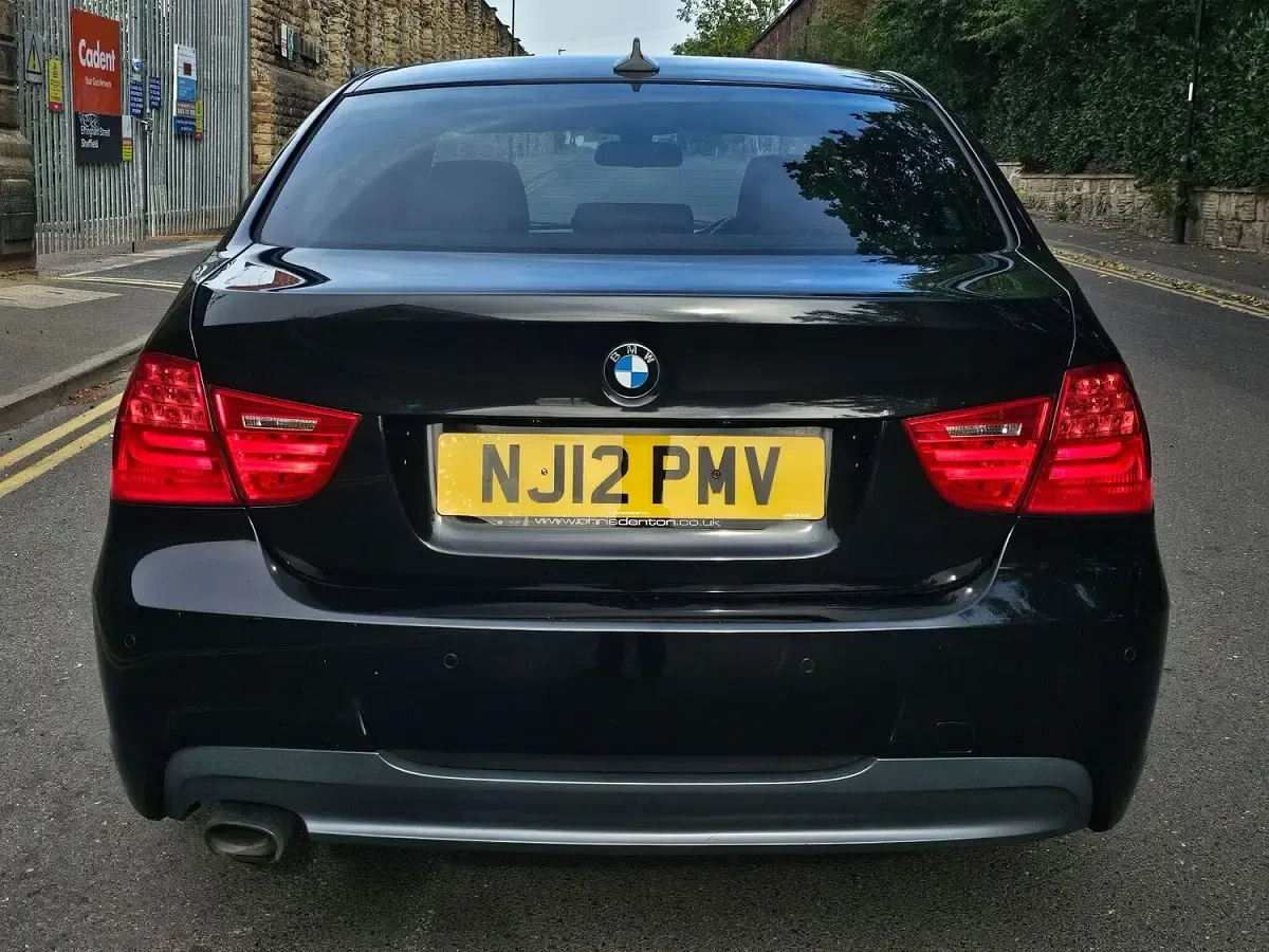 Used BMW 318 Sport Line 143 HP (105 kW) 2012 Black Sedan