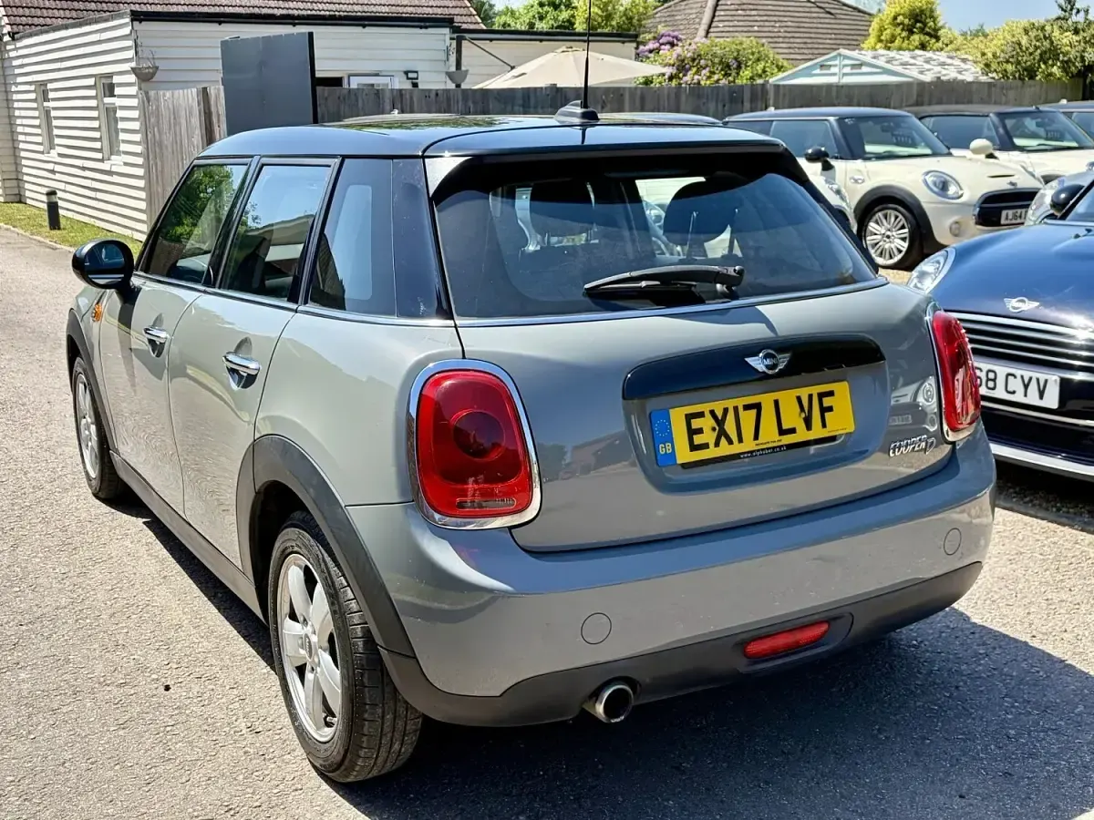 Used Mini Cooper D Hatch 116 HP (85 kW) 2017 Grey Hatchback