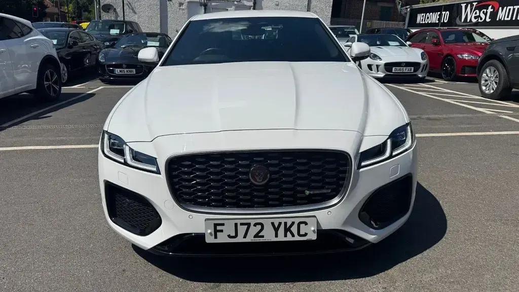 Used Jaguar XF R-Dynamic 250 HP (183 kW) 2022 White Sedan