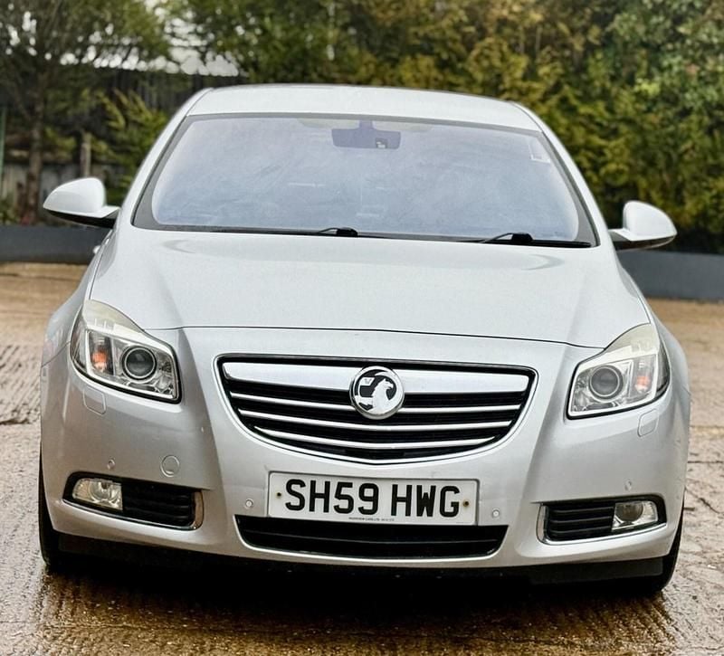 Used Vauxhall Insignia Elite 140 HP (102 kW) 2009 Silver Hatchback
