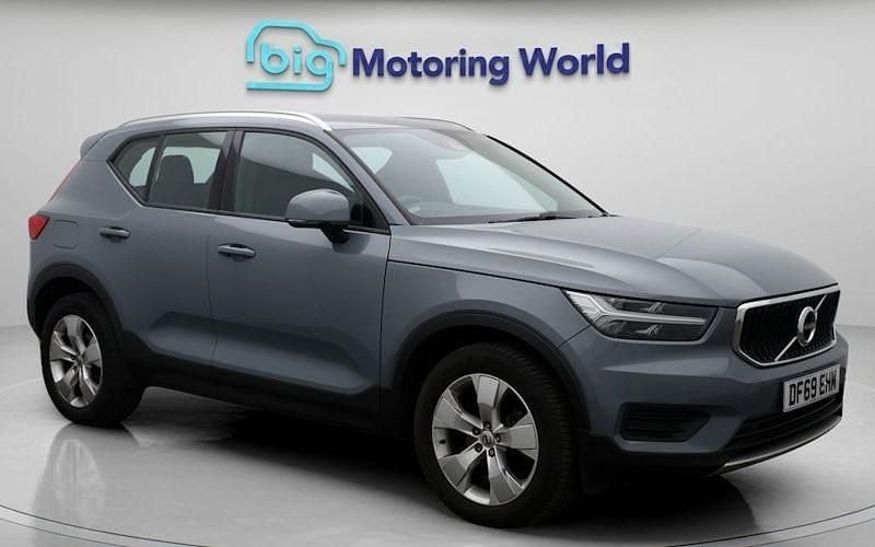 Used 2022 Volvo XC40 Momentum SUV | £16,800 (Good price) - Image 1/4