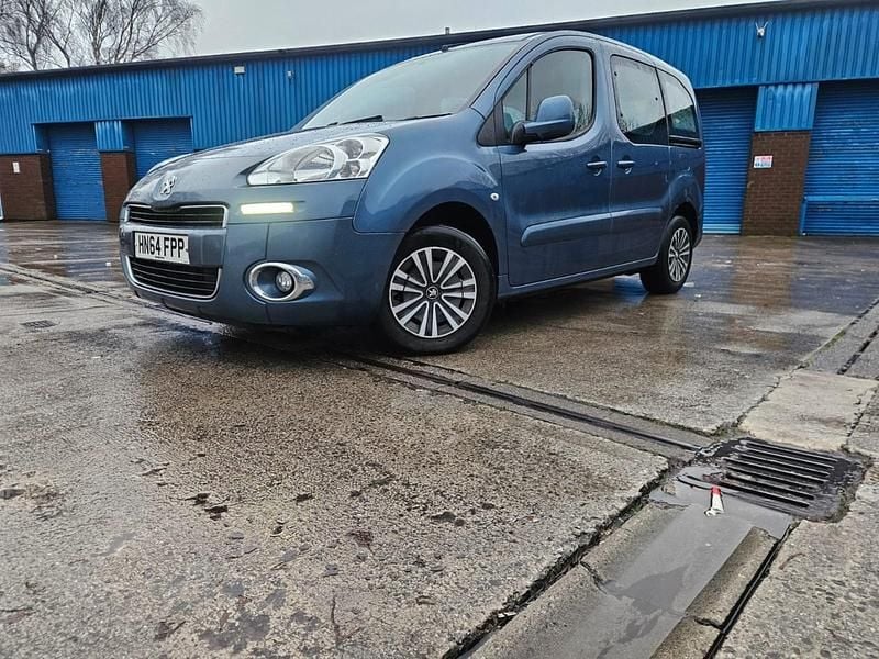 Used Peugeot TePee S 2014 Blue MPV