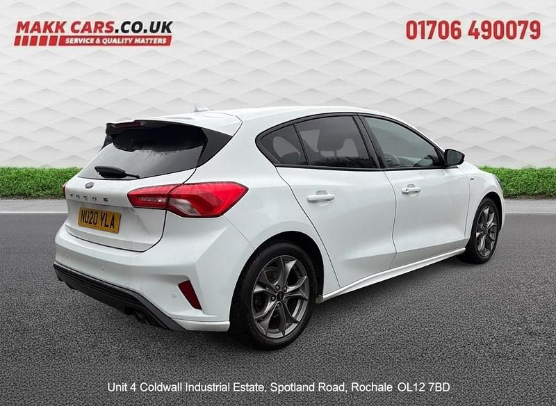 Used Ford Focus ST-Line 125 HP (91 kW) 2020 White Hatchback