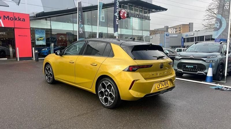 Used Vauxhall Astra Ultimate 128 HP (94 kW) 2024 Hatchback
