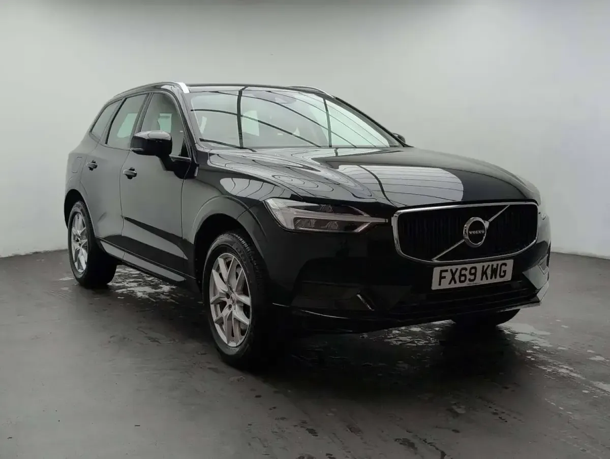 Used Volvo XC60 Momentum 2019 Black SUV
