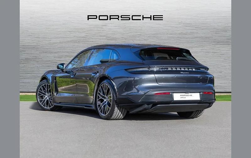 Begagnad Porsche Taycan 350 kW (476 HK) 2023 Grå Kombi