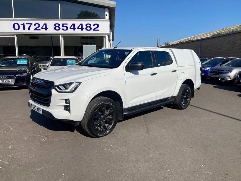 Second-hand Isuzu D-Max 163 CP (119 kW) 2023 Alb Pickup