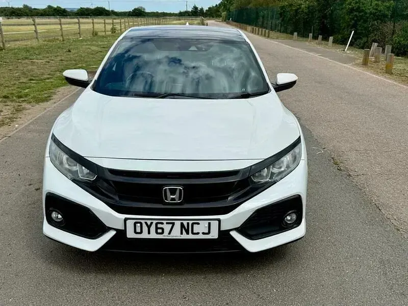Used Honda Civic EX 2017 White Hatchback