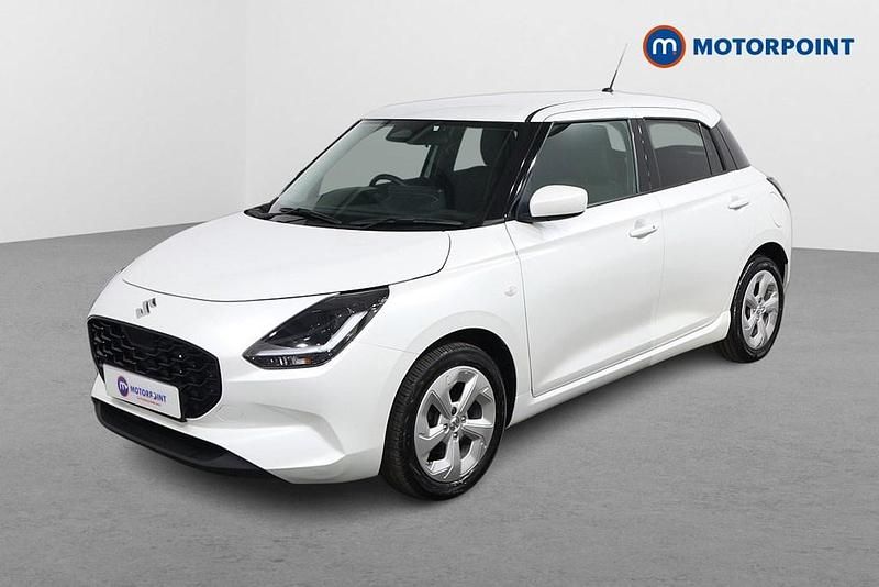 Used Suzuki Swift 2024 White Hatchback