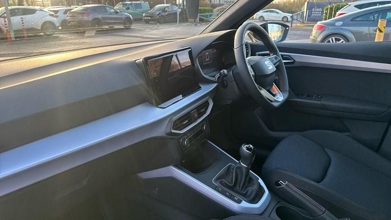 New Seat Arona FR Sport 113 HP (83 kW) 2025 Blue SUV