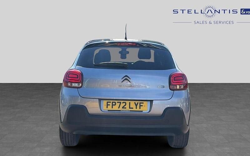 Used Citroën C3 PureTech 83 HP (61 kW) 2022 Red Hatchback