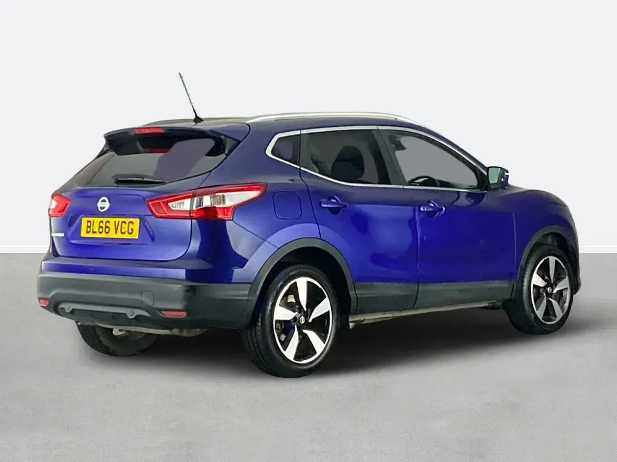 Used Nissan Qashqai N-Connecta 110 HP (80 kW) 2016 Blue SUV
