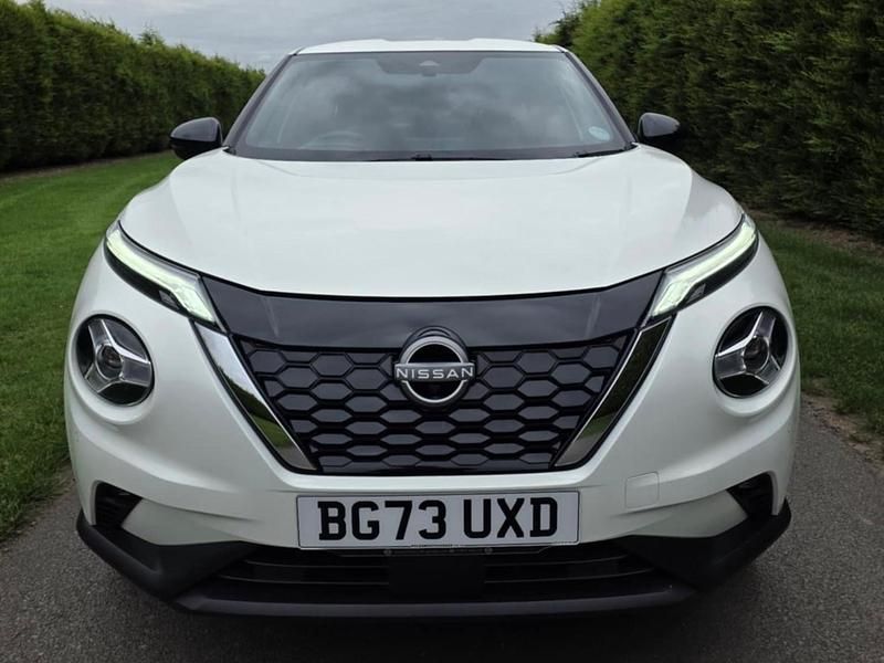 Used Nissan Juke Tekna 143 HP (105 kW) 2023 White SUV