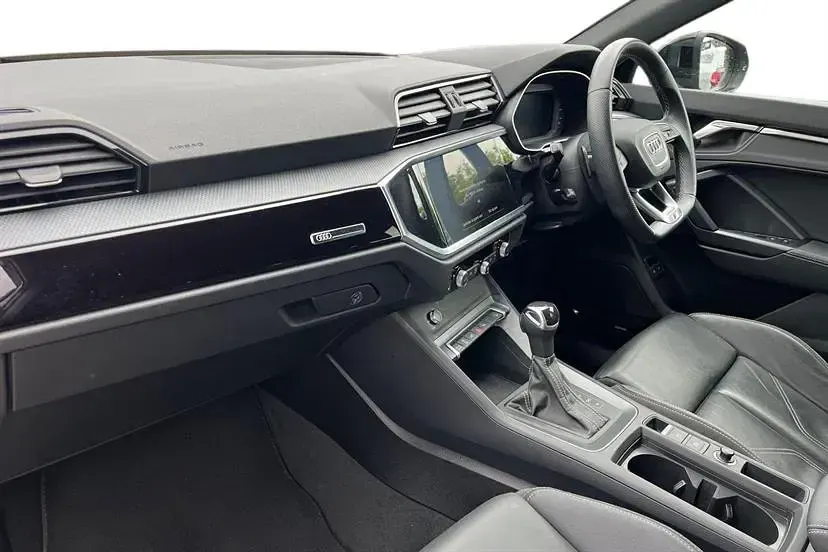 Used Audi Q3 Advanced 245 HP (180 kW) 2022 Daytona grey SUV