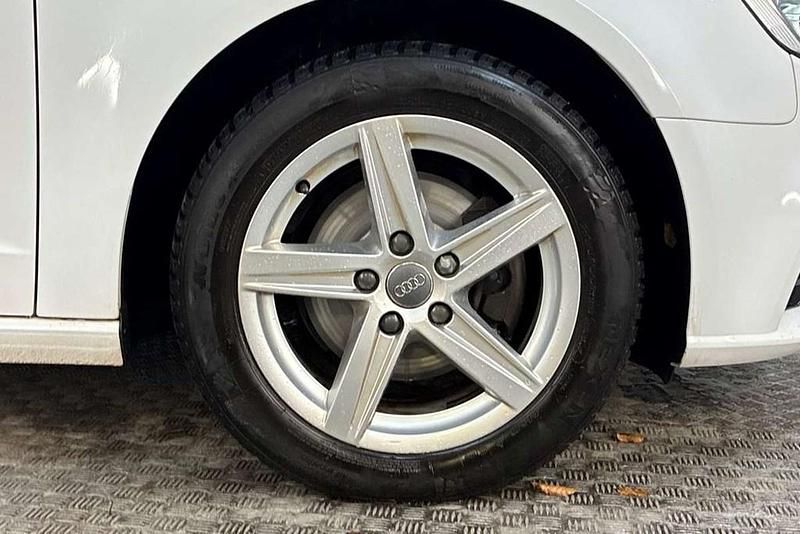 Used Audi A3 113 HP (83 kW) 2019 White Sedan