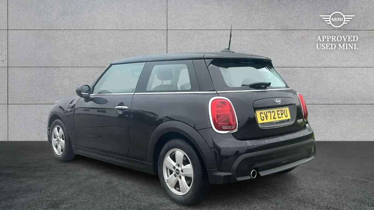 Used Mini Cooper Classic 134 HP (98 kW) 2022 Black Hatchback