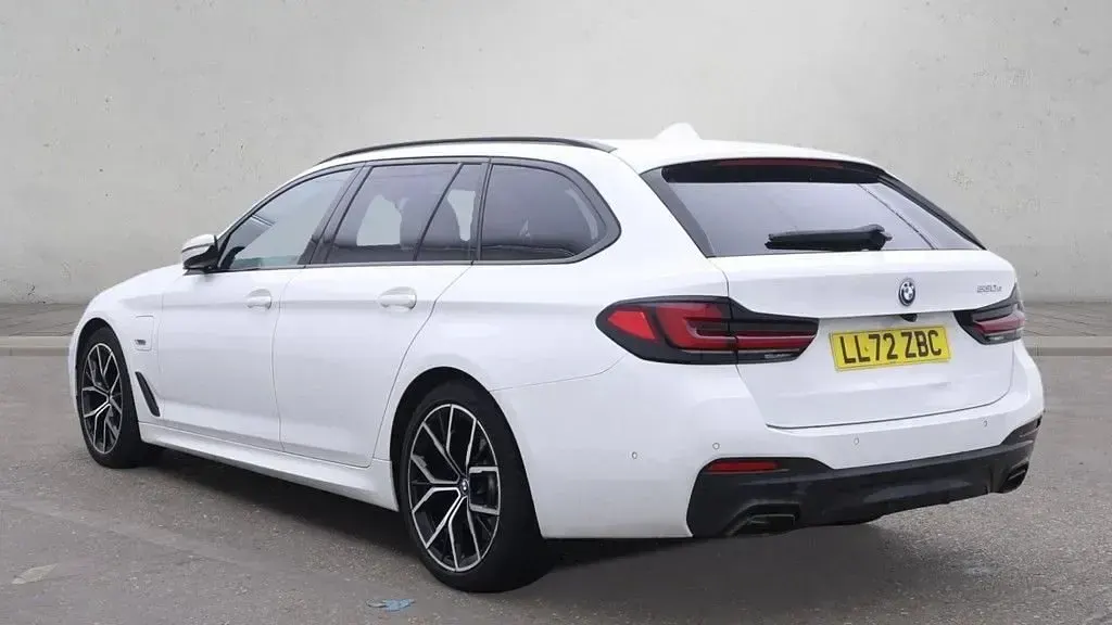Used BMW 530e M Sport 2022 White Estate