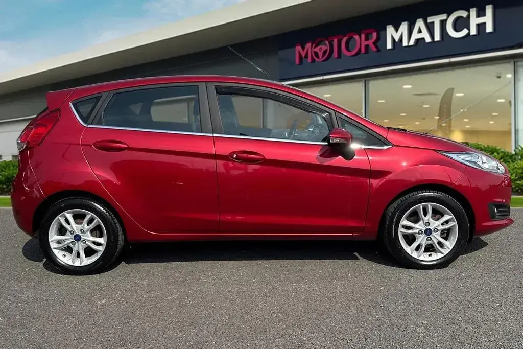 Used Ford Fiesta Zetec 2017 Red Hatchback