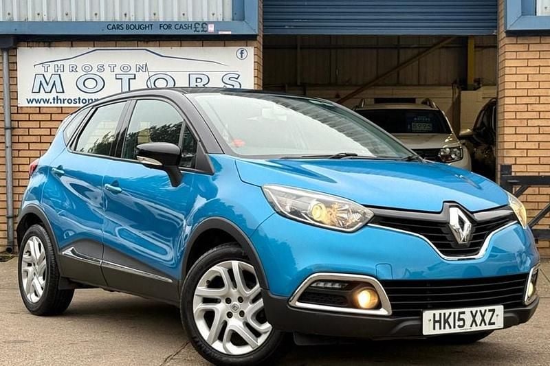 Used Renault Captur Dynamique 90 HP (66 kW) 2015 Blue SUV