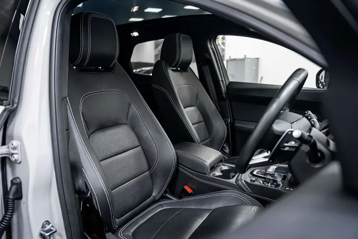 Used Jaguar E-Pace R-Dynamic 204 HP (150 kW) 2022 Grey SUV
