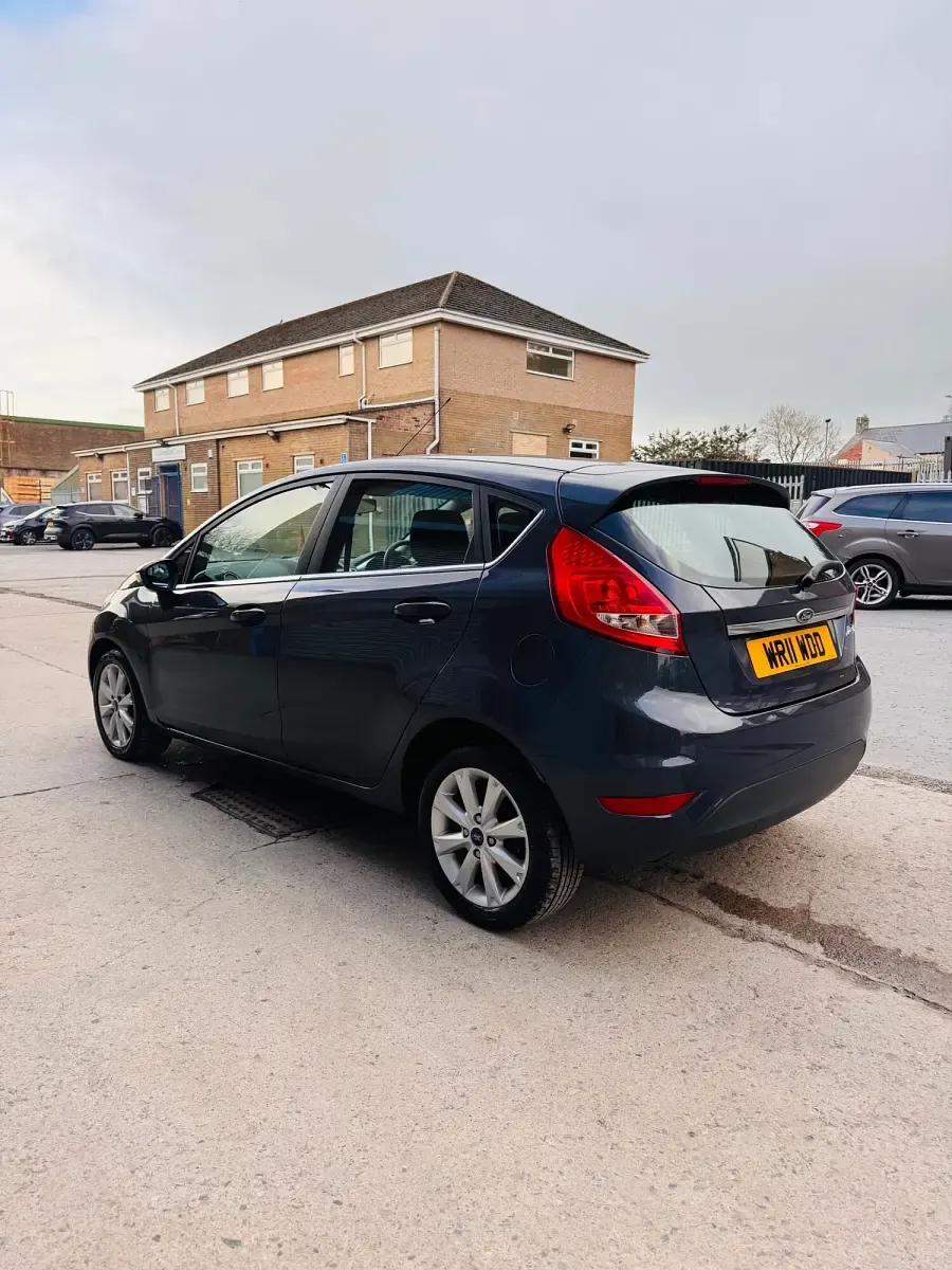 Used Ford Fiesta Zetec 2011 Grey Hatchback