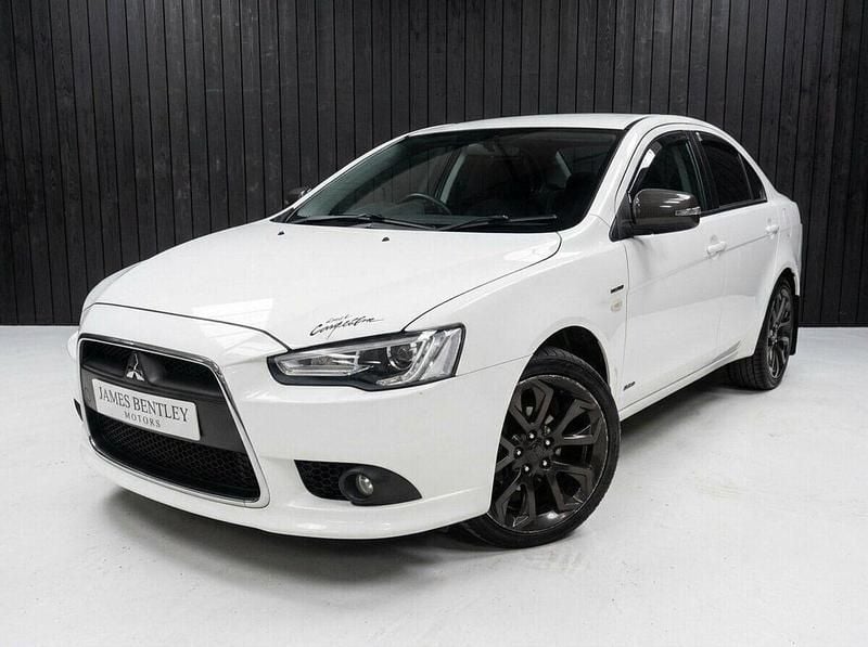 Used Mitsubishi Lancer 2011 White Hatchback