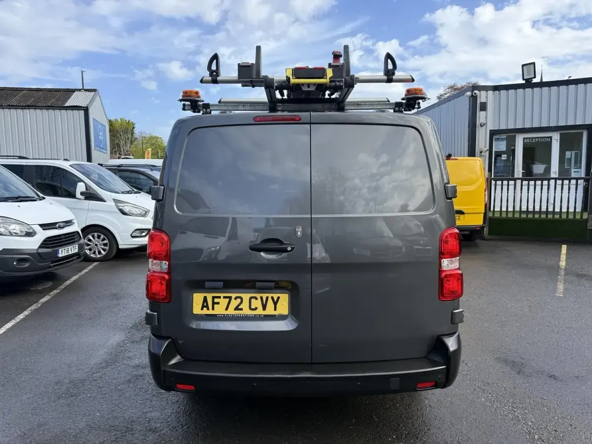 Second-hand Peugeot Expert Premium 2023 Gri Van