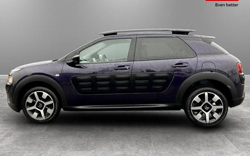 Used Citroën C4 Cactus Flair 99 HP (72 kW) 2016 Hatchback