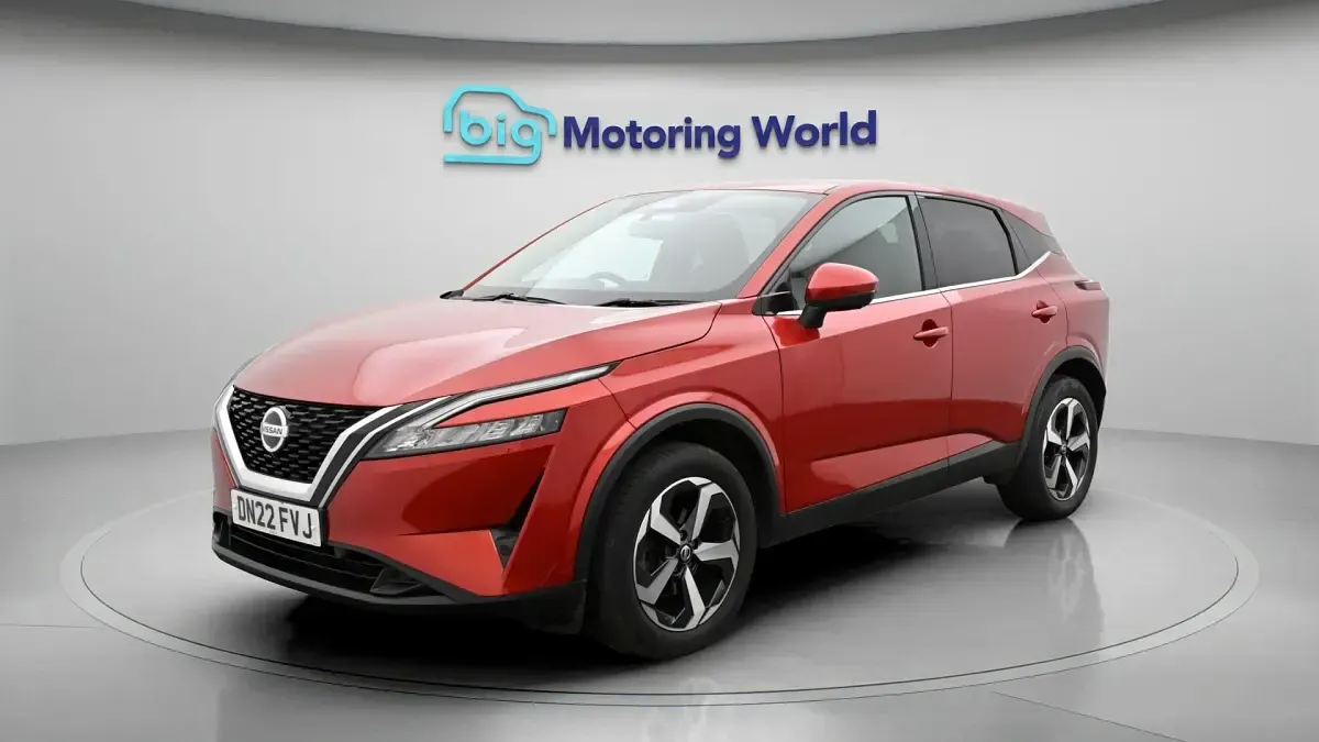 Used Nissan Qashqai N-Connecta 158 HP (116 kW) 2022 Red SUV