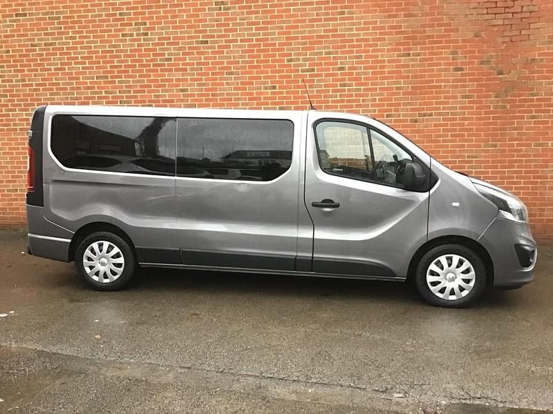 Used Vauxhall Vivaro Sportive 125 HP (91 kW) 2018 Grey MPV
