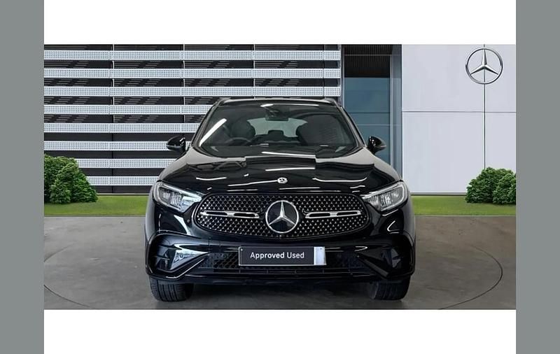 Used Mercedes GLC300e Urban 308 HP (226 kW) 2025 Black SUV