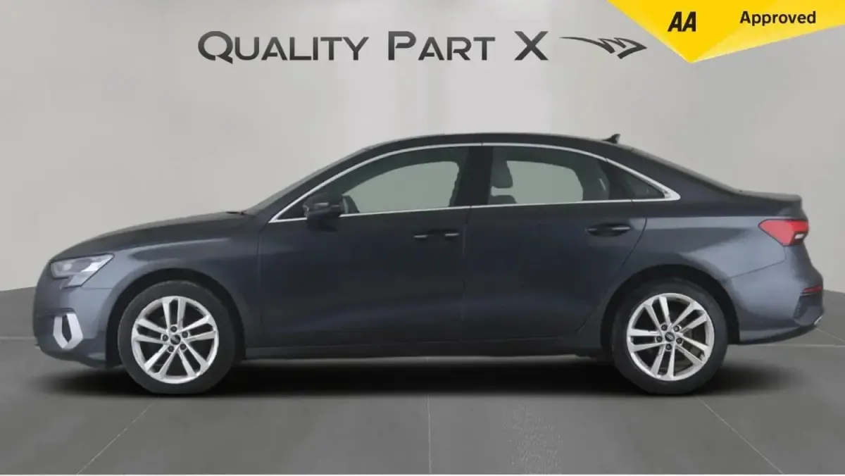 Używany Audi A3 Sport 116 KM (85 kW) 2021 Szary Sedan/Limuzyna