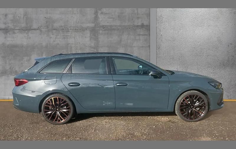 New Cupra Leon 147 HP (108 kW) 2026 Blue Estate