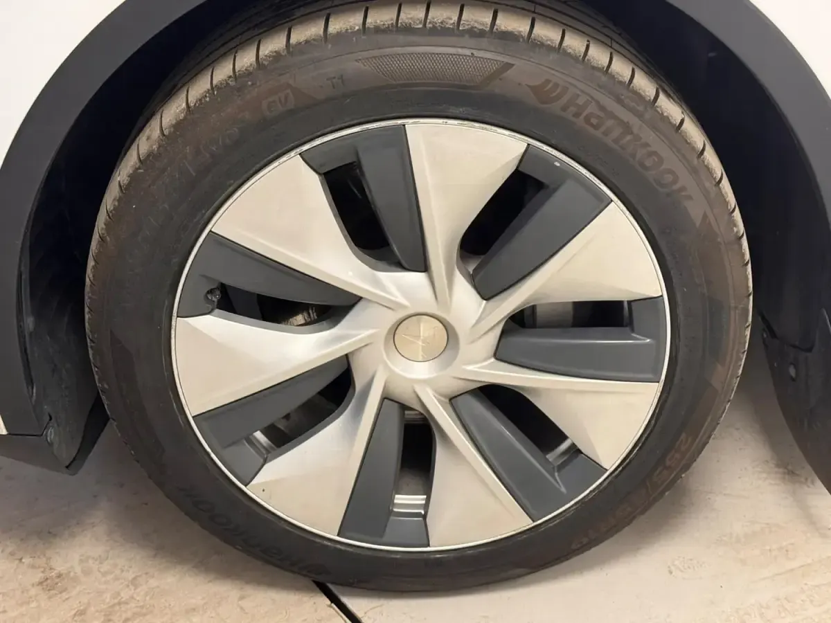 Usado Tesla Model Y Long Range AWD 85 kW (116 HP) 2022 Branco SUV