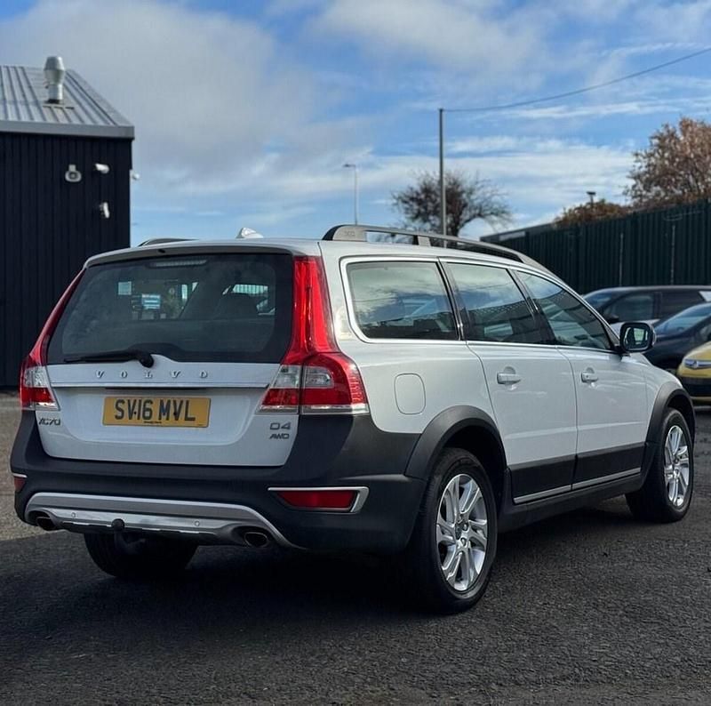 Used Volvo XC70 SE 181 HP (133 kW) 2016 White SUV