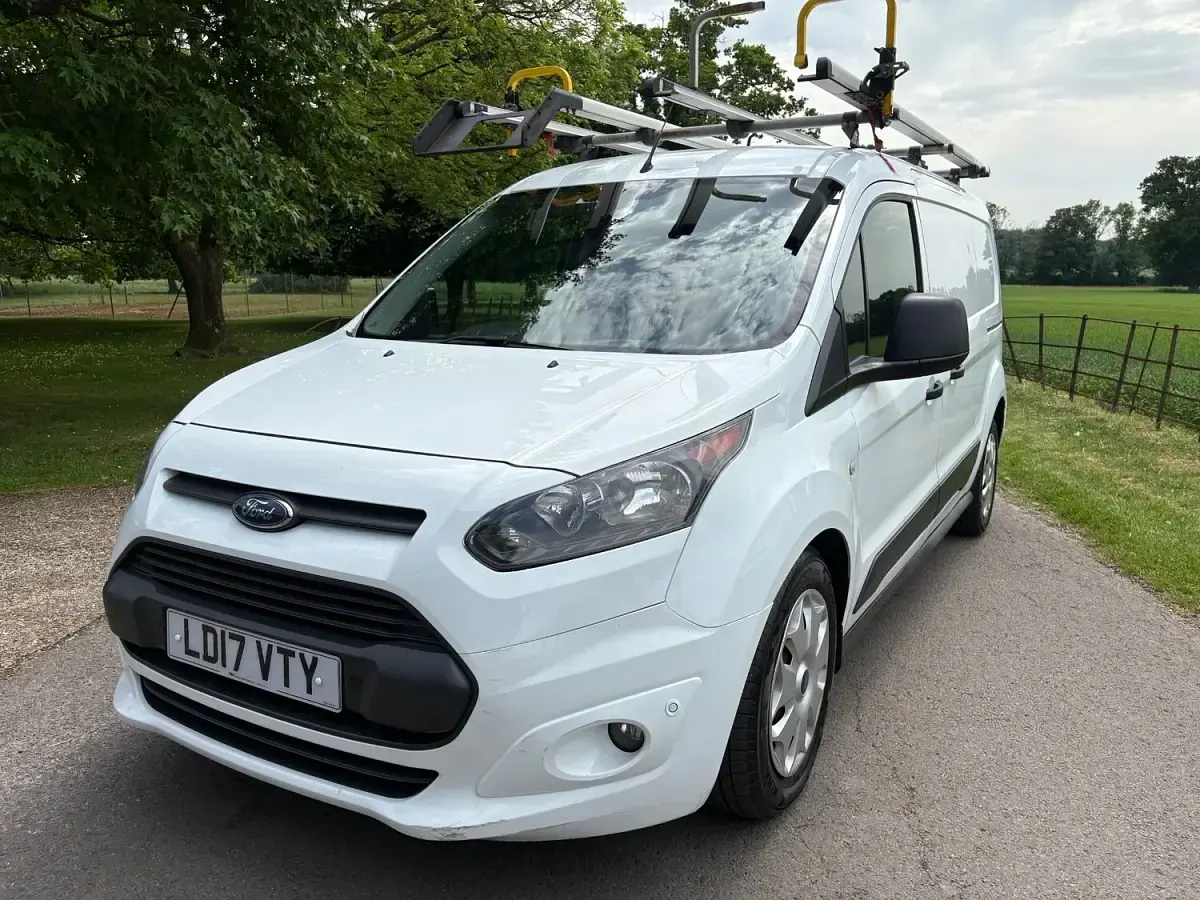 Used Ford Transit Connect Trend 100 HP (73 kW) 2017 White MPV