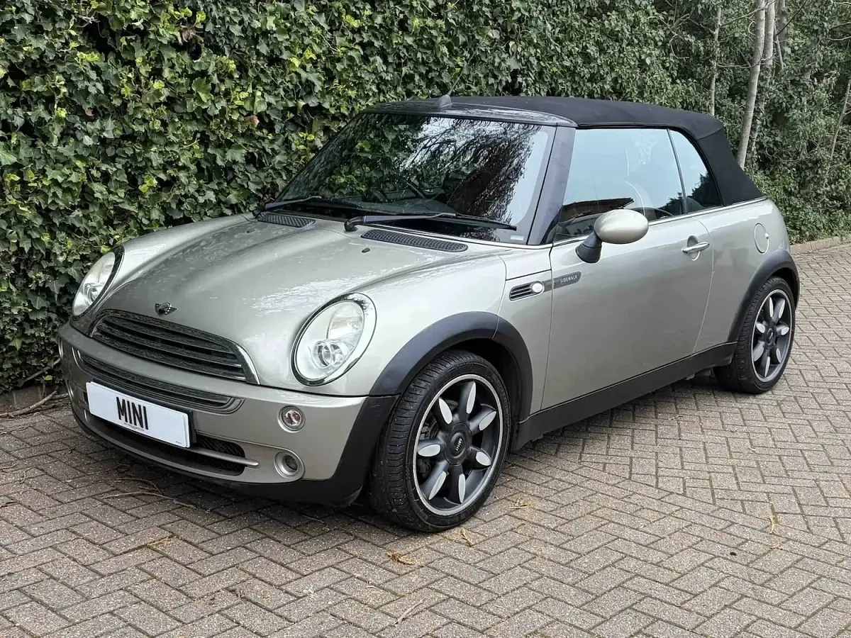 Used Mini Cooper Cabriolet 2007 Sparkling silver metallic Cabriolet
