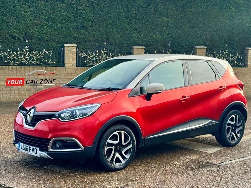Used Renault Captur Signature 90 HP (66 kW) 2016 Red/cream SUV