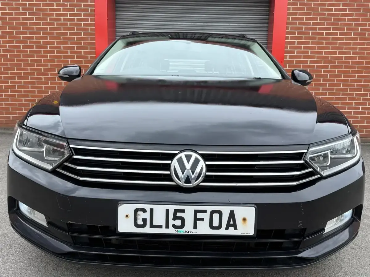 Used VW Passat S 120 HP (88 kW) 2015 Black Estate