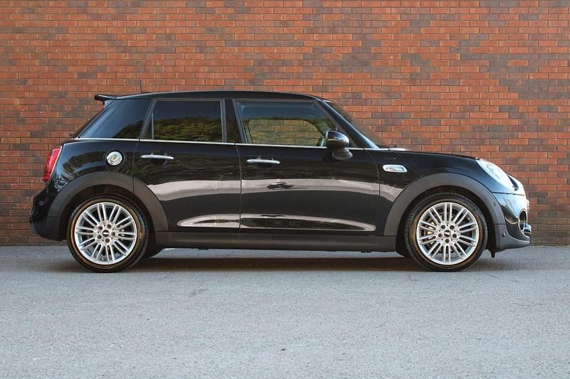 Usado Mini Cooper S Hatch 2017 Preto Citadino