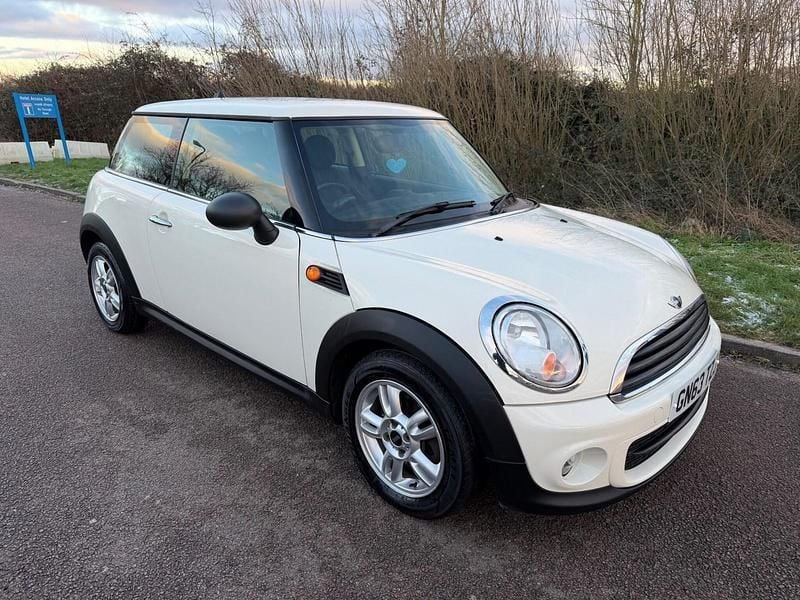 White Used 2013 Mini One D Hatch Hatchback | £2,850 (Good price) - Image 1/4