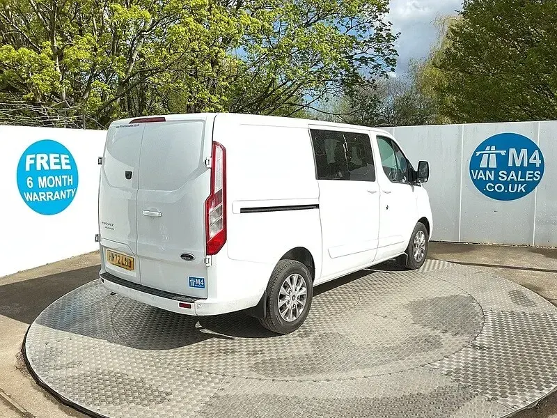Used Ford Transit Custom Limited 170 HP (125 kW) 2022 White Van