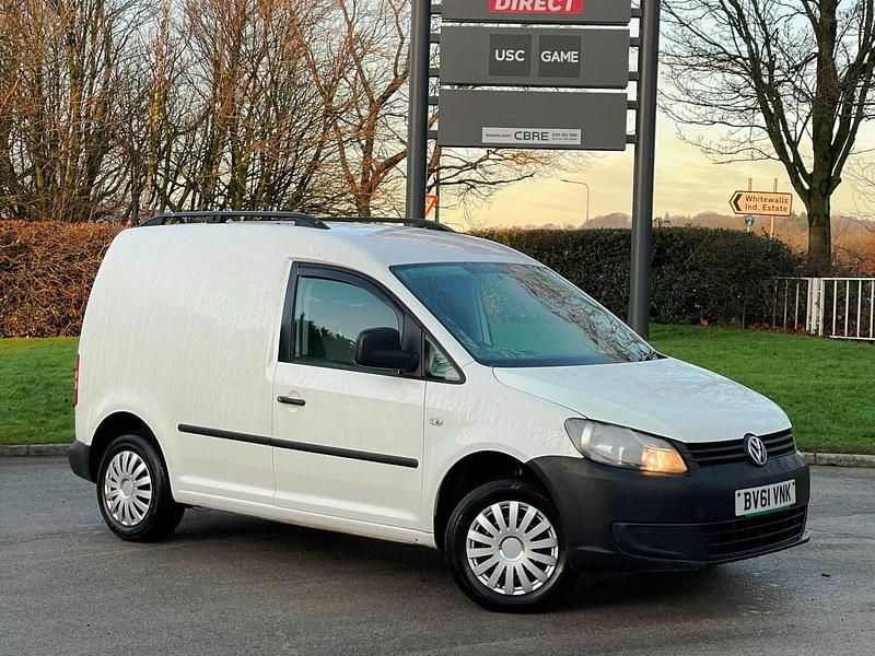 Used VW Caddy 75 HP (55 kW) 2011 White MPV