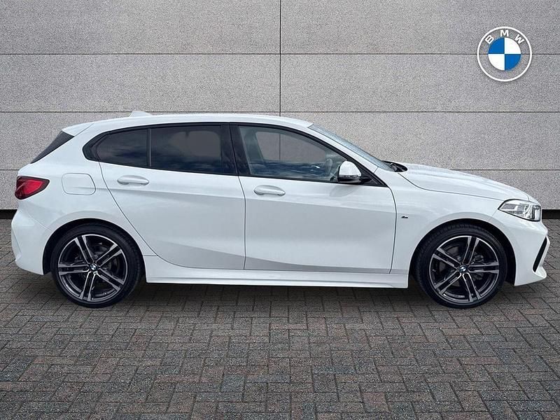Used BMW 118 M Sport 134 HP (98 kW) 2021 White Hatchback