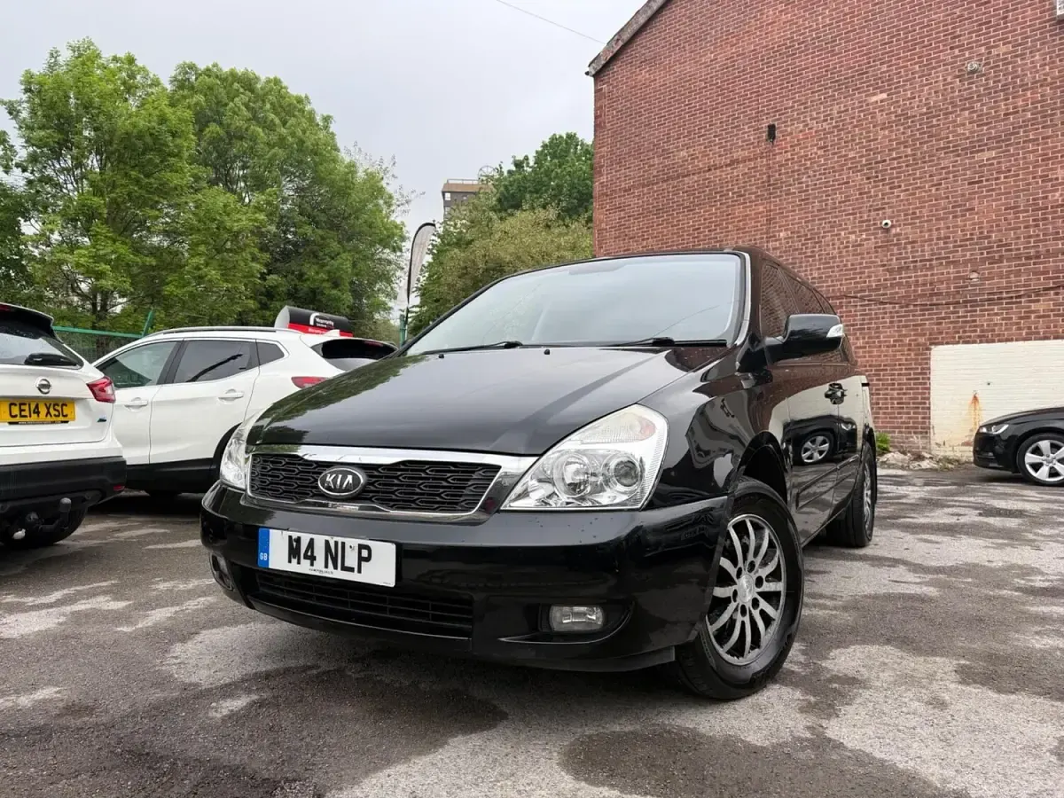 Used Kia Sedona 2011 Black MPV