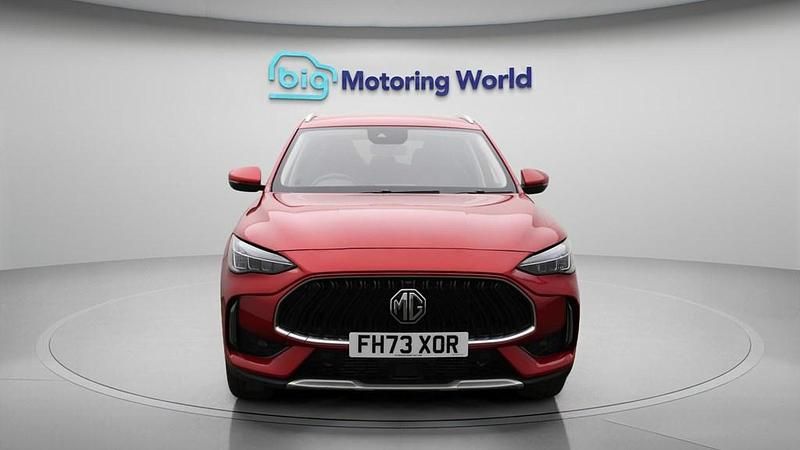Used MG HS 2024 Red SUV