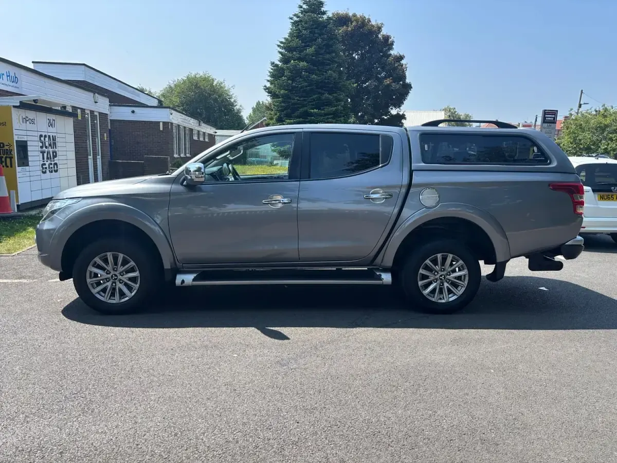 Used Mitsubishi L200 181 HP (133 kW) 2019 Grey Pickup